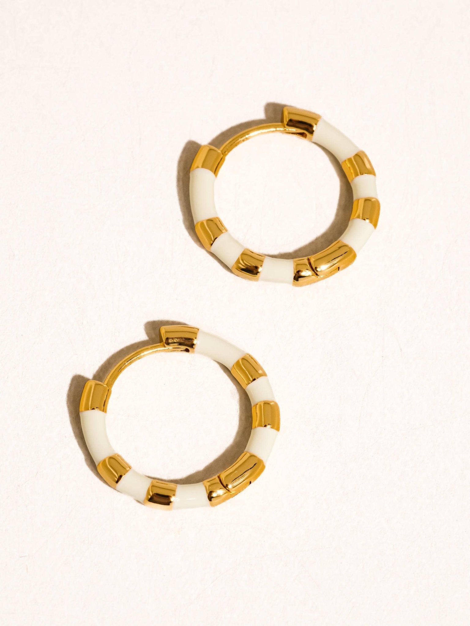 Avielle 18K Gold Vintage Enamel Hoop Earring - Lalka Beauty Co.