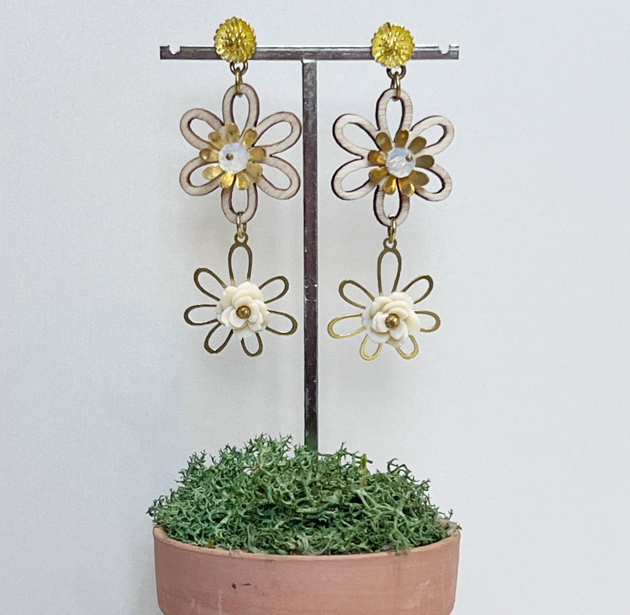 Beauty Vintage Double Flower Dangle Earrings in Creme/Beige - Lalka Beauty Co.