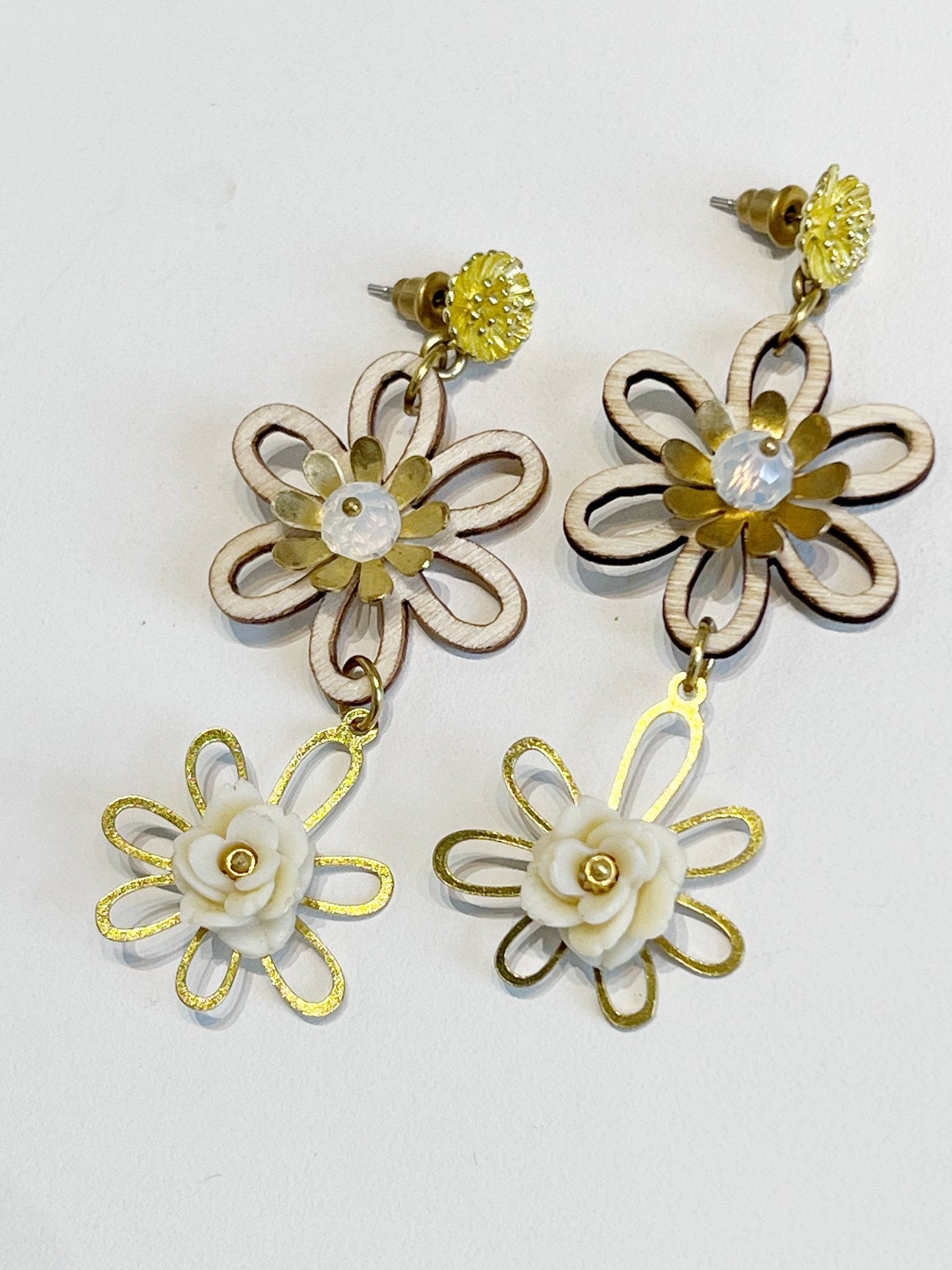Beauty Vintage Double Flower Dangle Earrings in Creme/Beige - Lalka Beauty Co.
