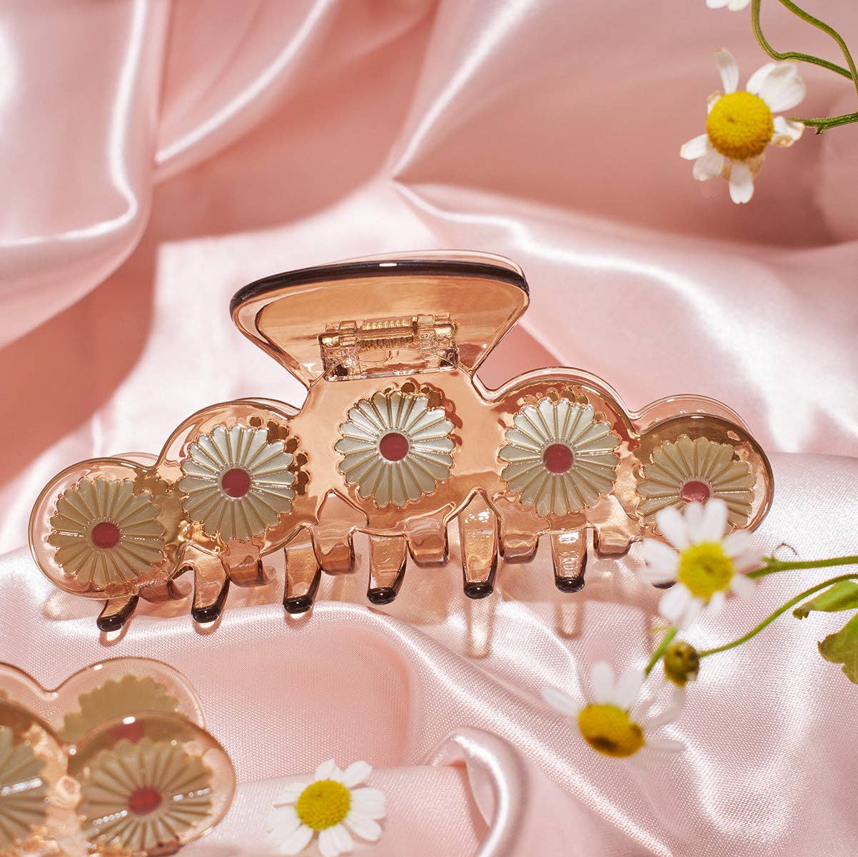 Eclipta Daisy Flower XL Hair Claw in Clear Brown Acetate - Lalka Beauty Co.