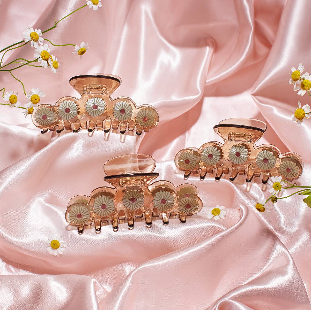 Eclipta Daisy Flower XL Hair Claw in Clear Brown Acetate - Lalka Beauty Co.