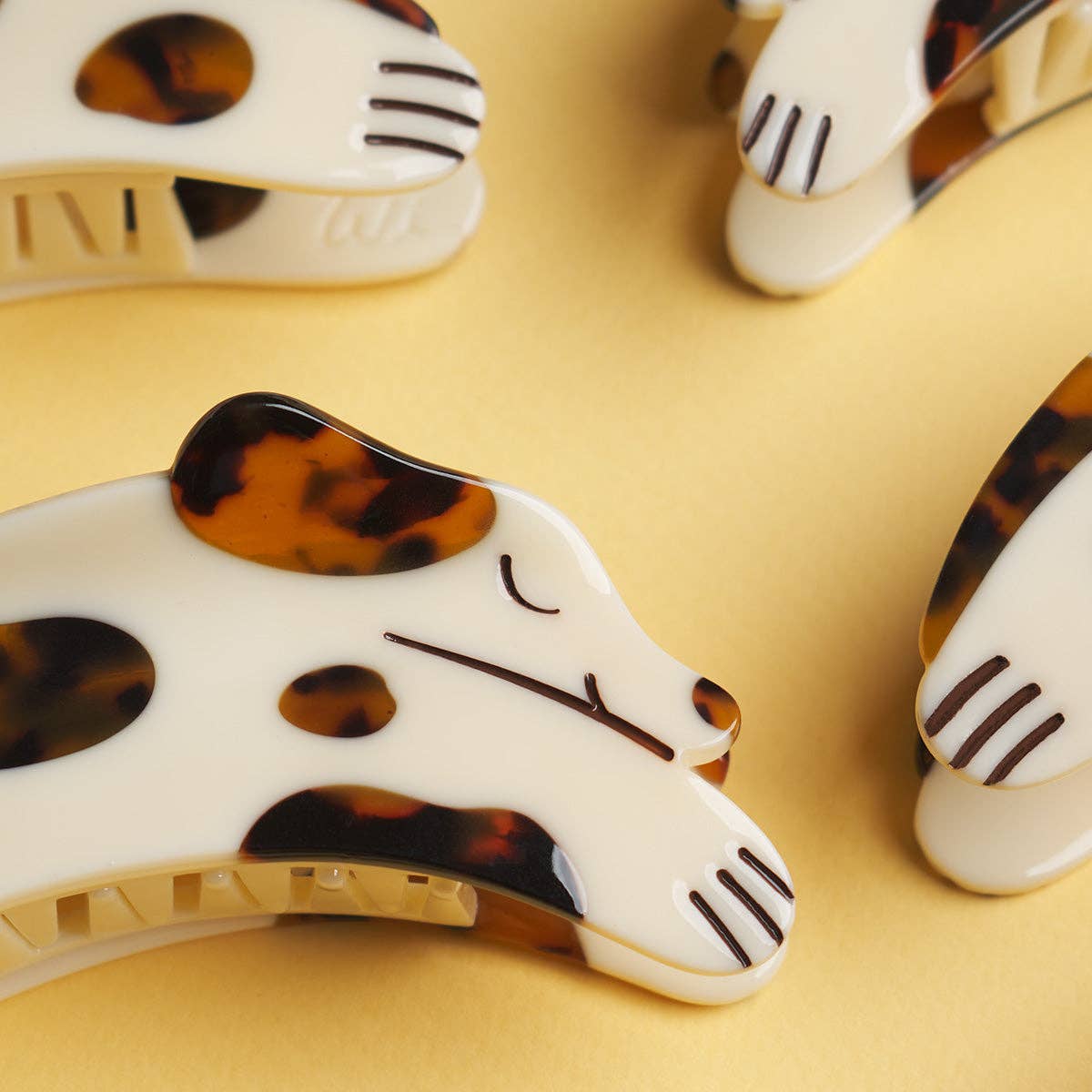 Tortie Puppy Dog Hair Claw in Cream and Tortoise Acetate - Lalka Beauty Co.