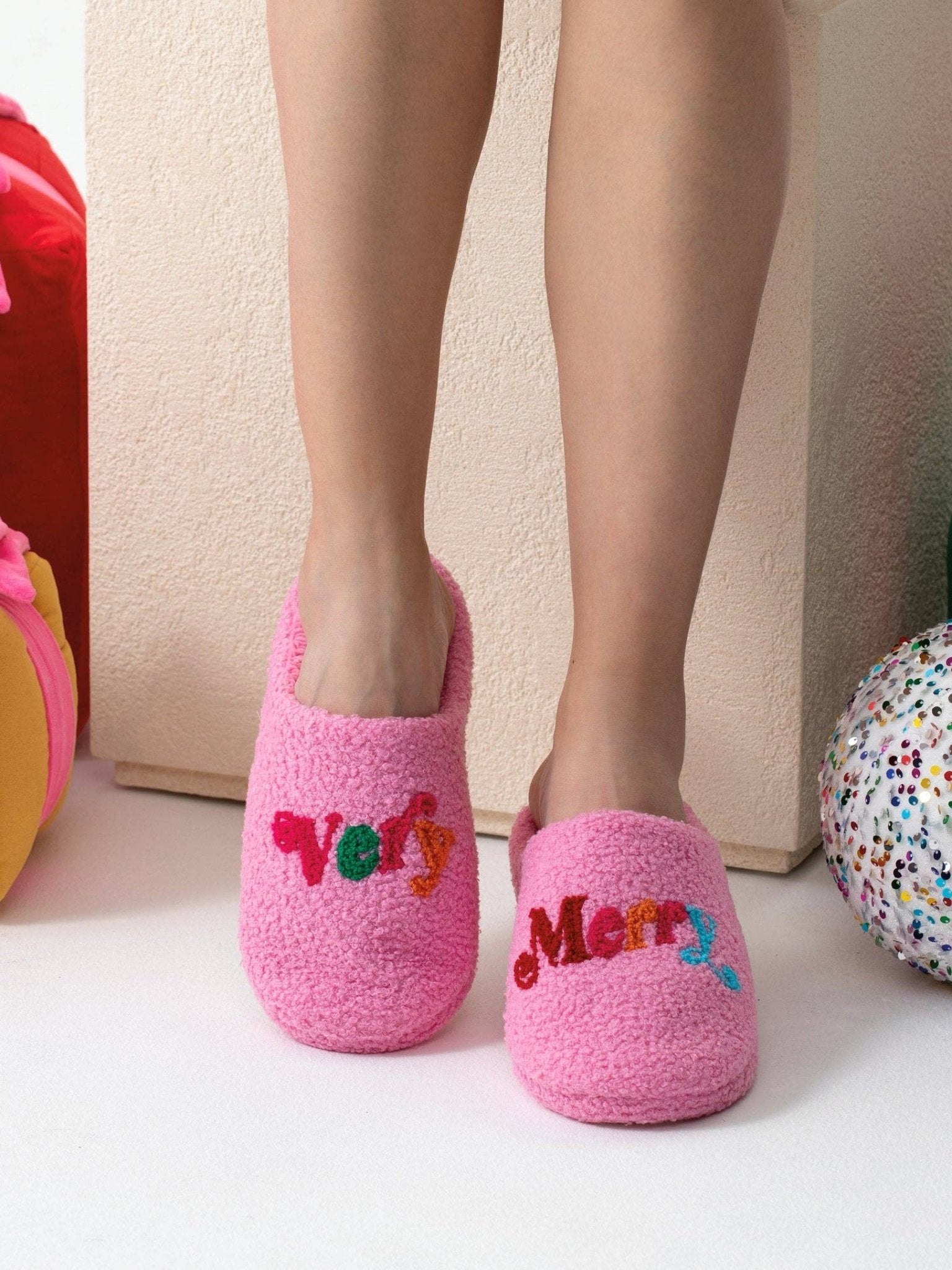 "VERY MERRY" SLIPPERS, PINK - Lalka Beauty Co.