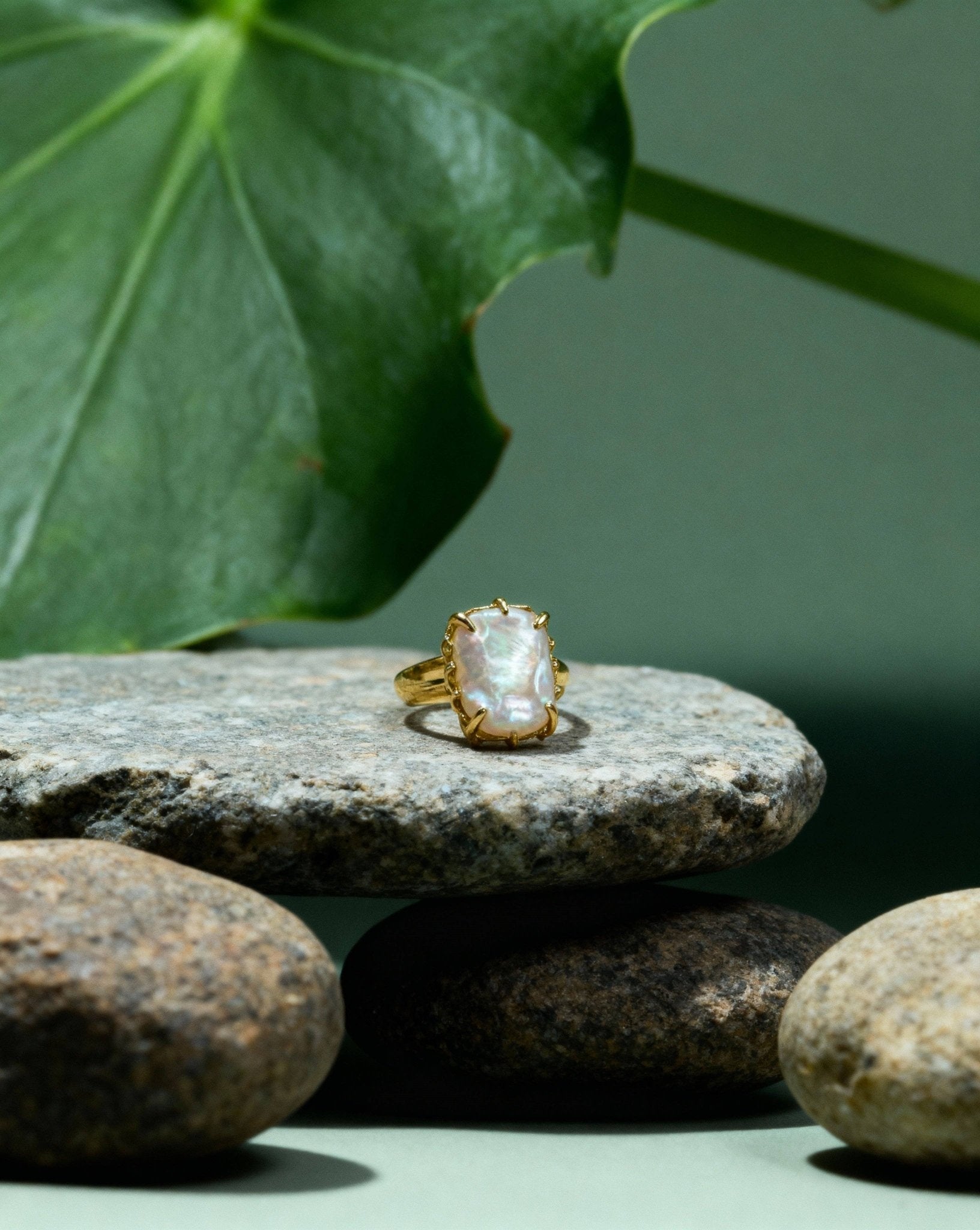 Baroque Pearl flat ring - Lalka Beauty Co.