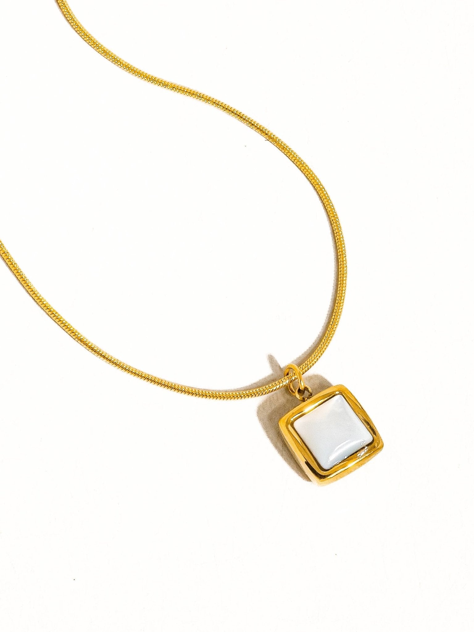 Berenice 18K Gold Non - Tarnish Square Shell Necklace - Lalka Beauty Co.