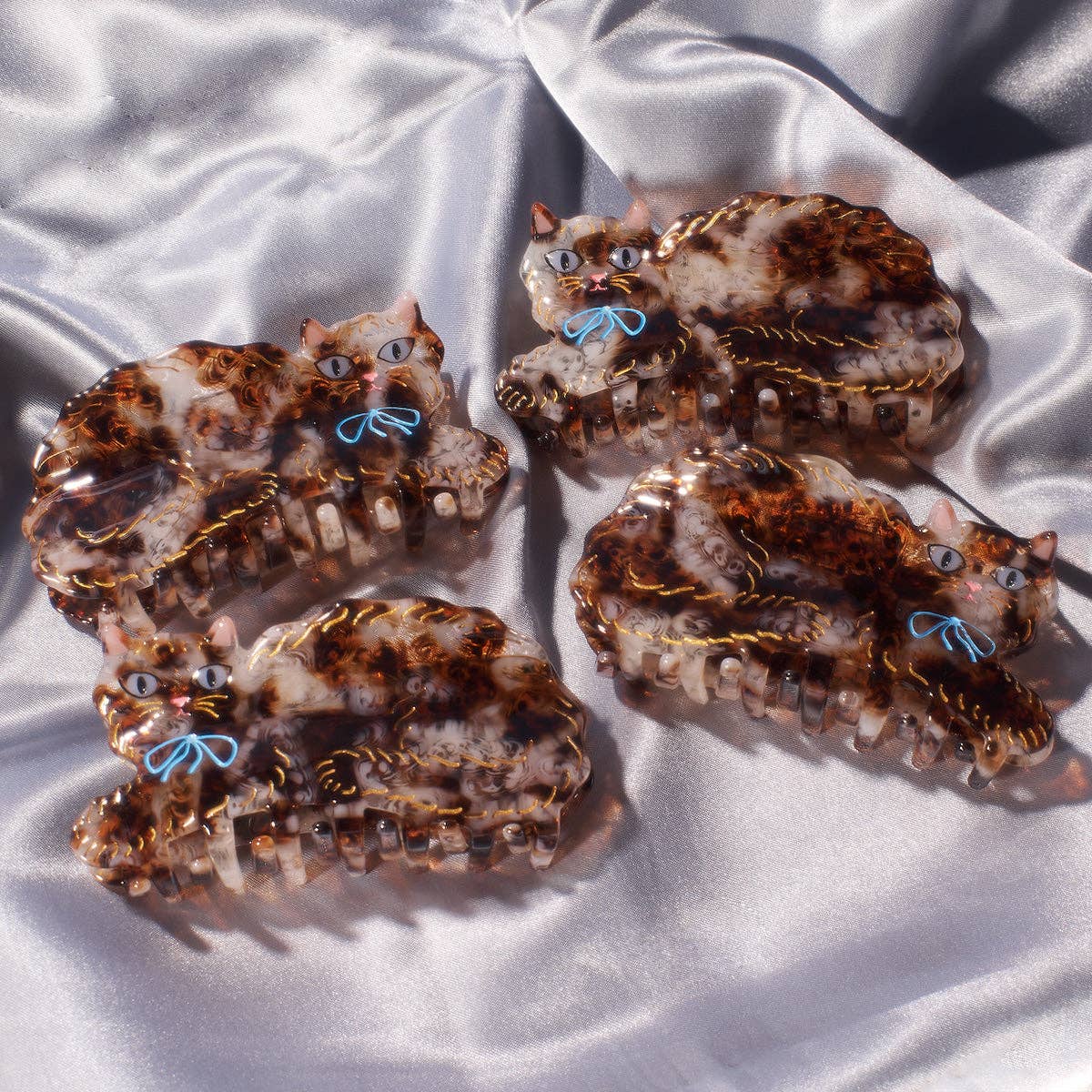 Calico Kitty Cat Hair Claw in Cream and Tortoise Shell - Lalka Beauty Co.