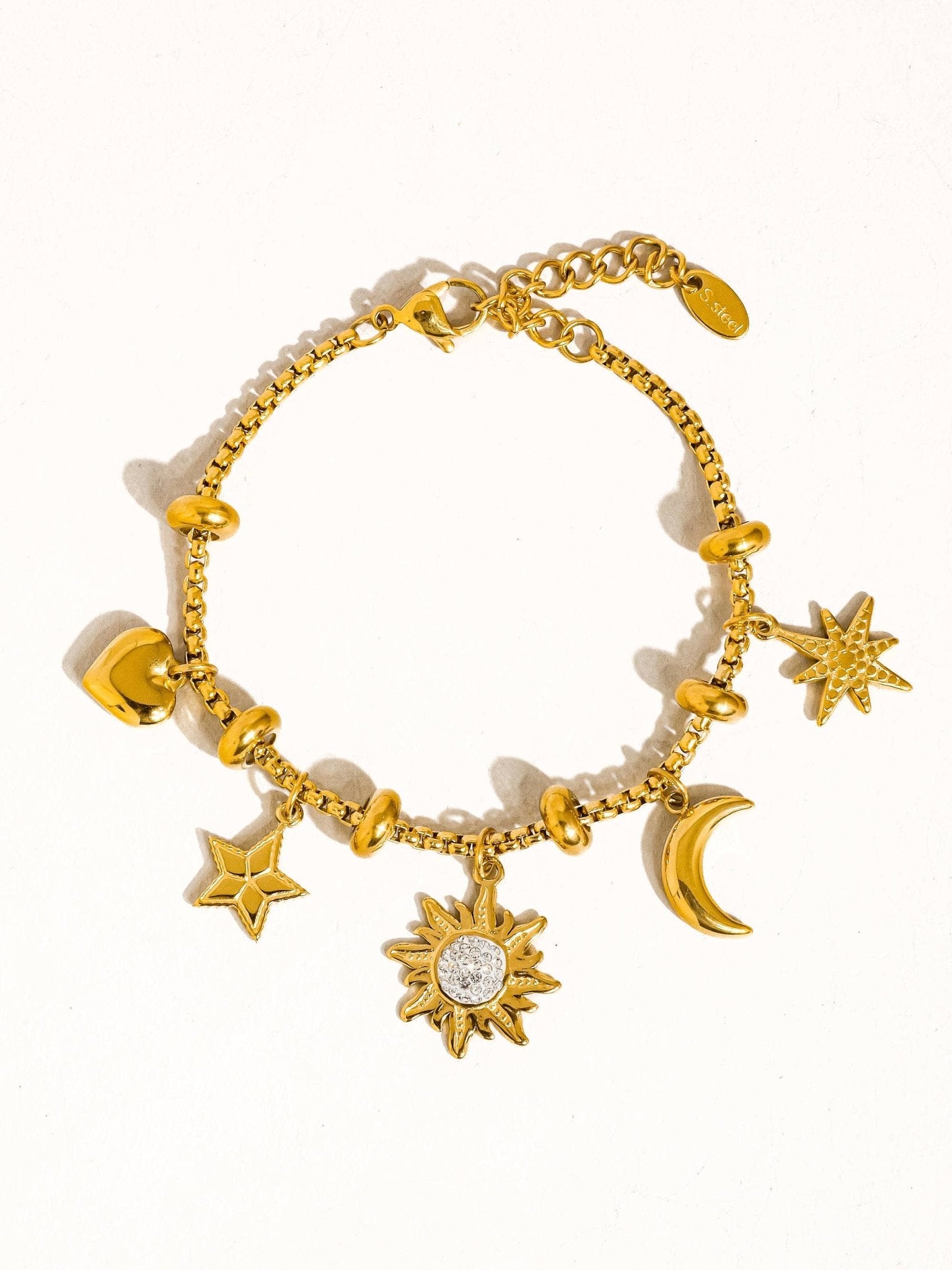 Fenix 18K Gold Non - Tarnish Star And Moon Charm Bracelet: Yellow Gold - Lalka Beauty Co.