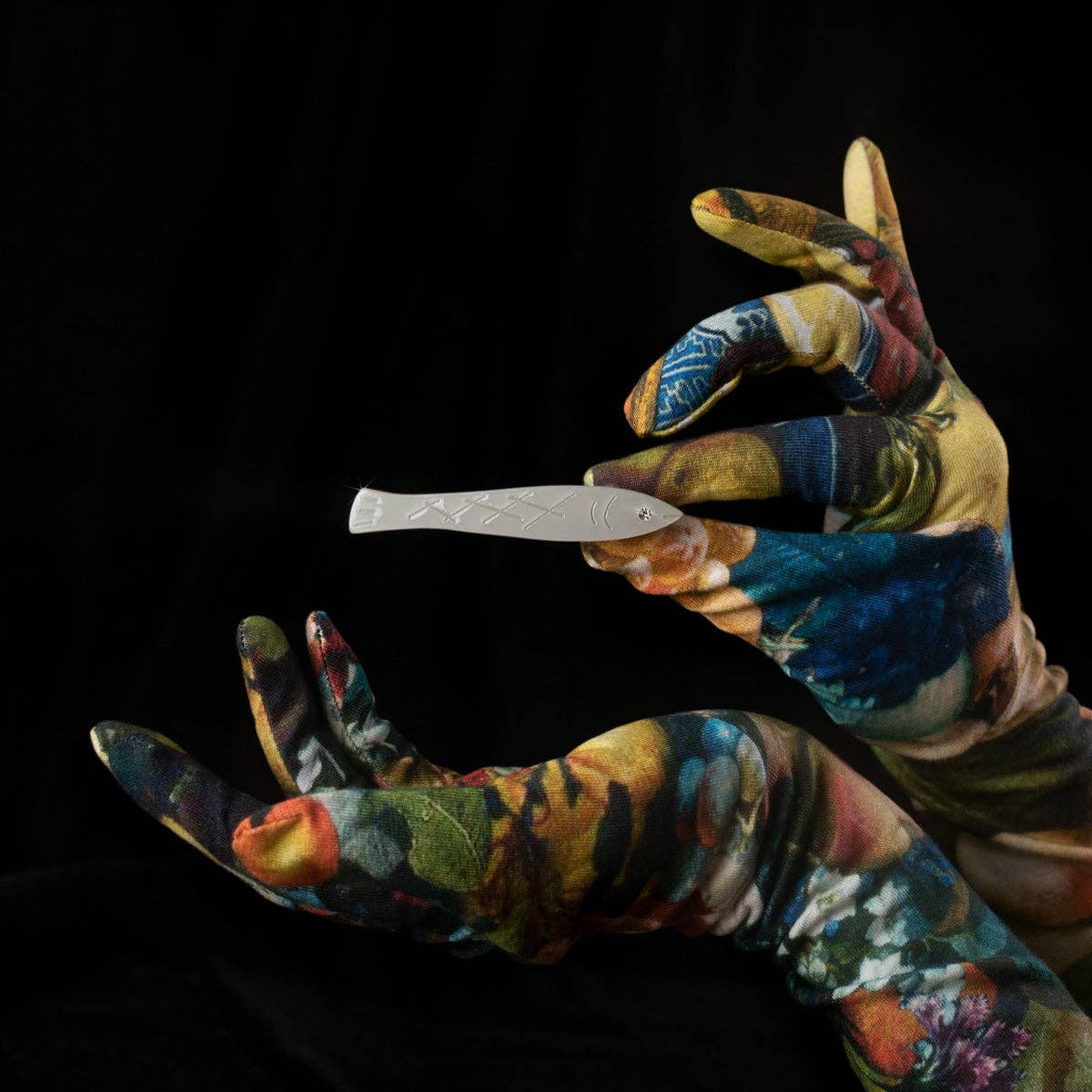 Sardine Fish Hair Clip Set in Silver Acetate with Rhinestone - Lalka Beauty Co.