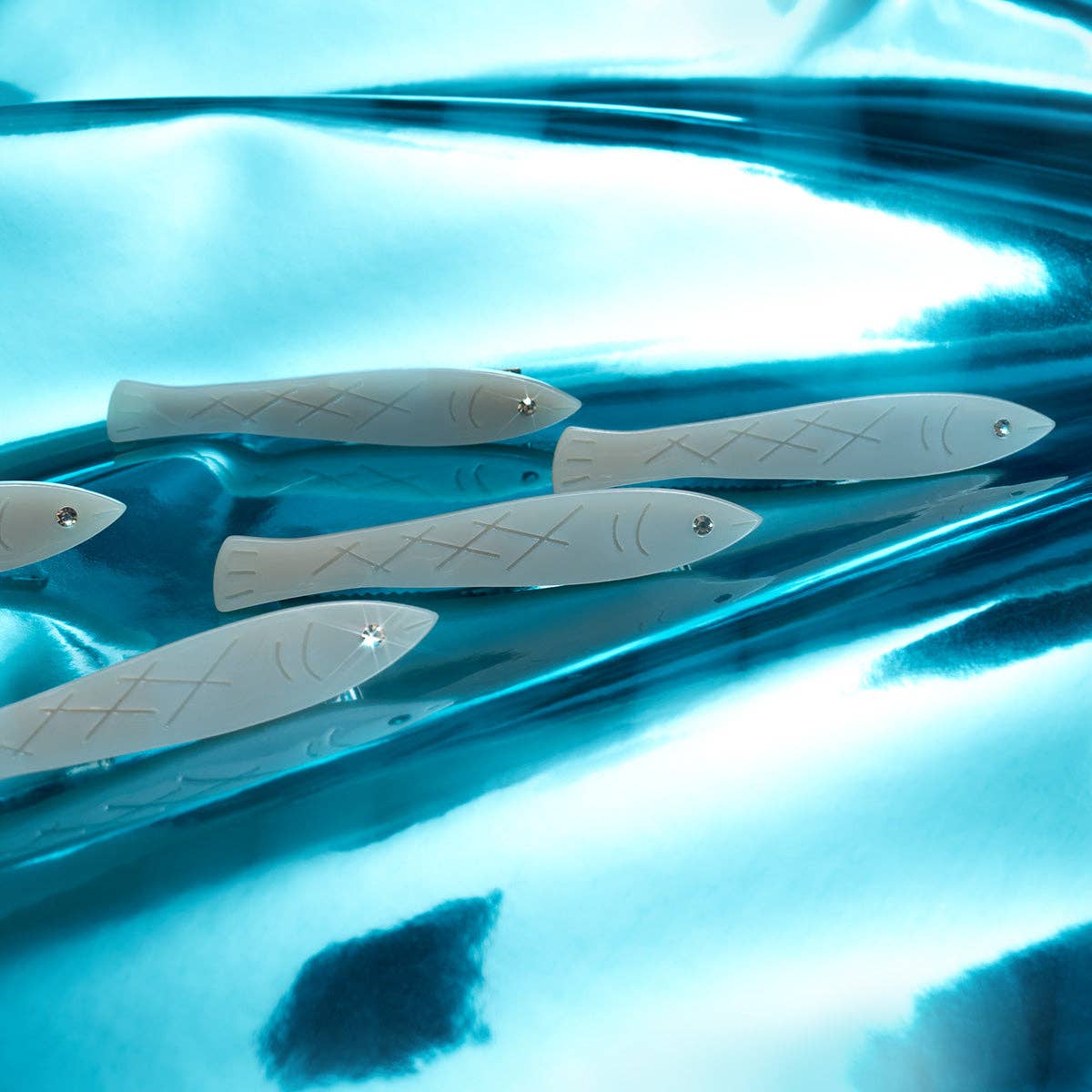 Sardine Fish Hair Clip Set in Silver Acetate with Rhinestone - Lalka Beauty Co.