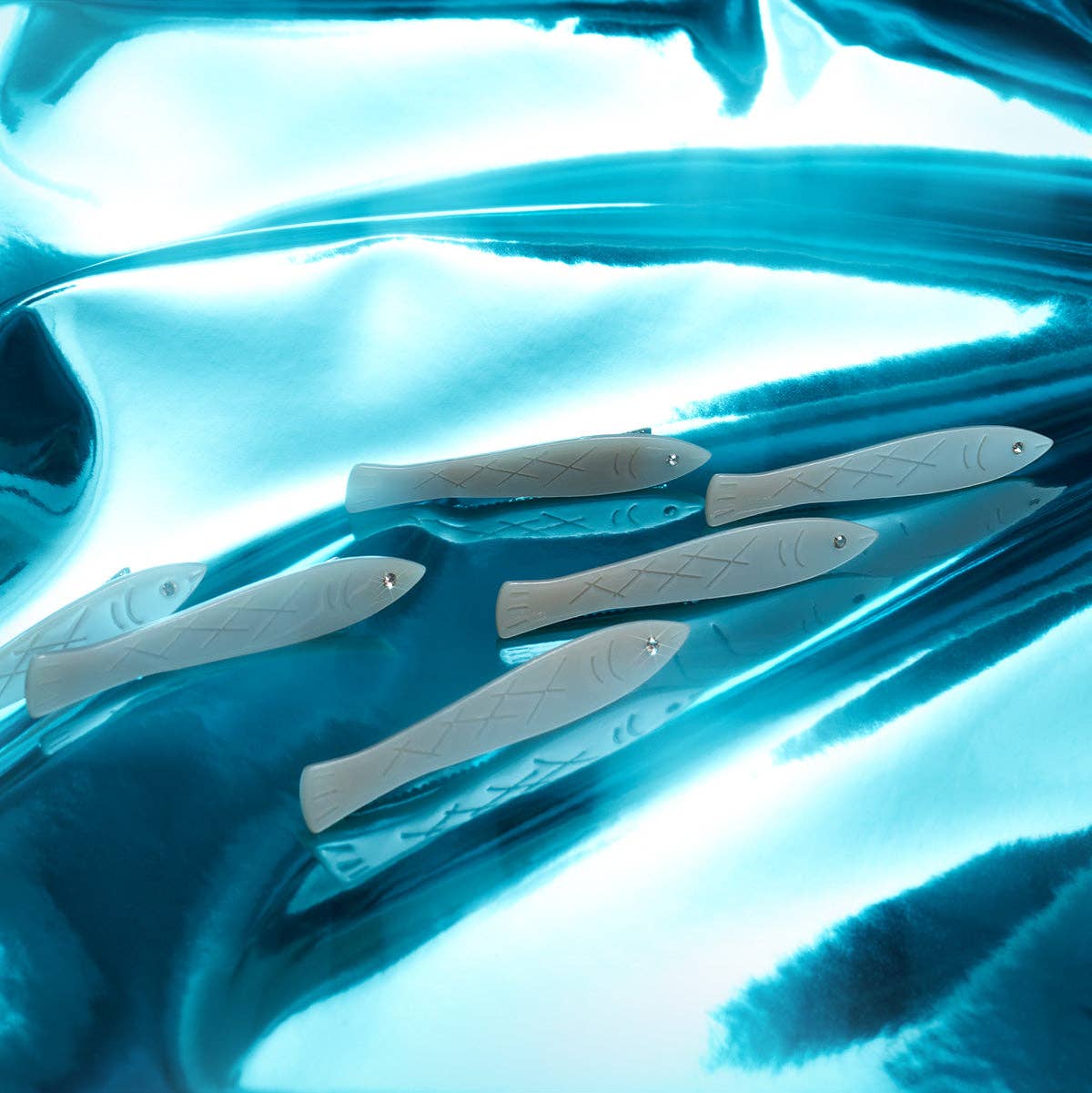 Sardine Fish Hair Clip Set in Silver Acetate with Rhinestone - Lalka Beauty Co.