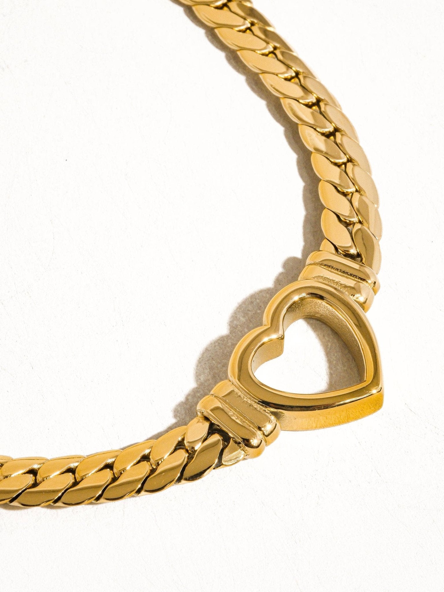 Tessa 14K Non - Tarnish Heart Snake Chain Bracelet - Lalka Beauty Co.