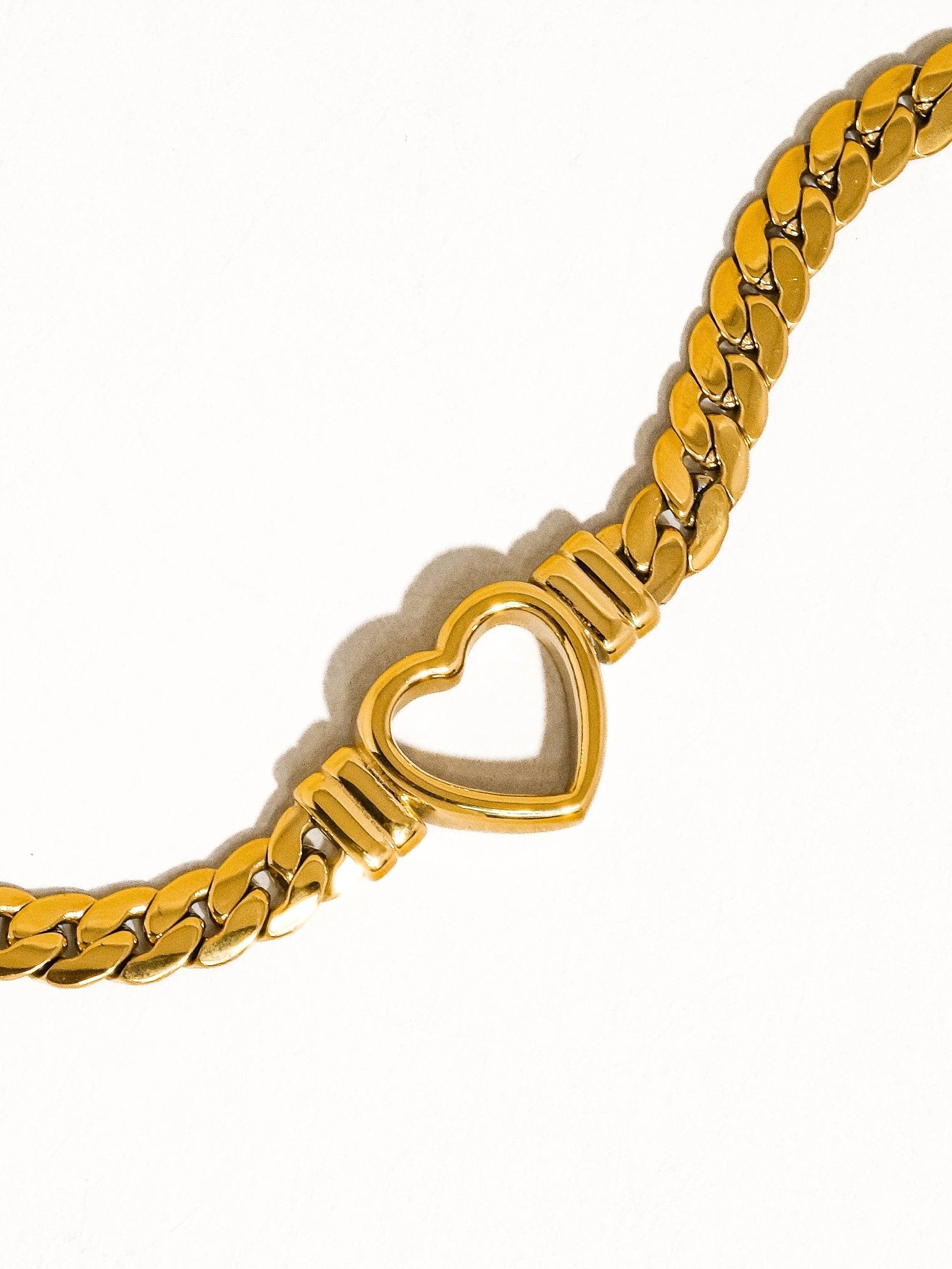 Tessa 14K Non - Tarnish Heart Snake Chain Bracelet - Lalka Beauty Co.