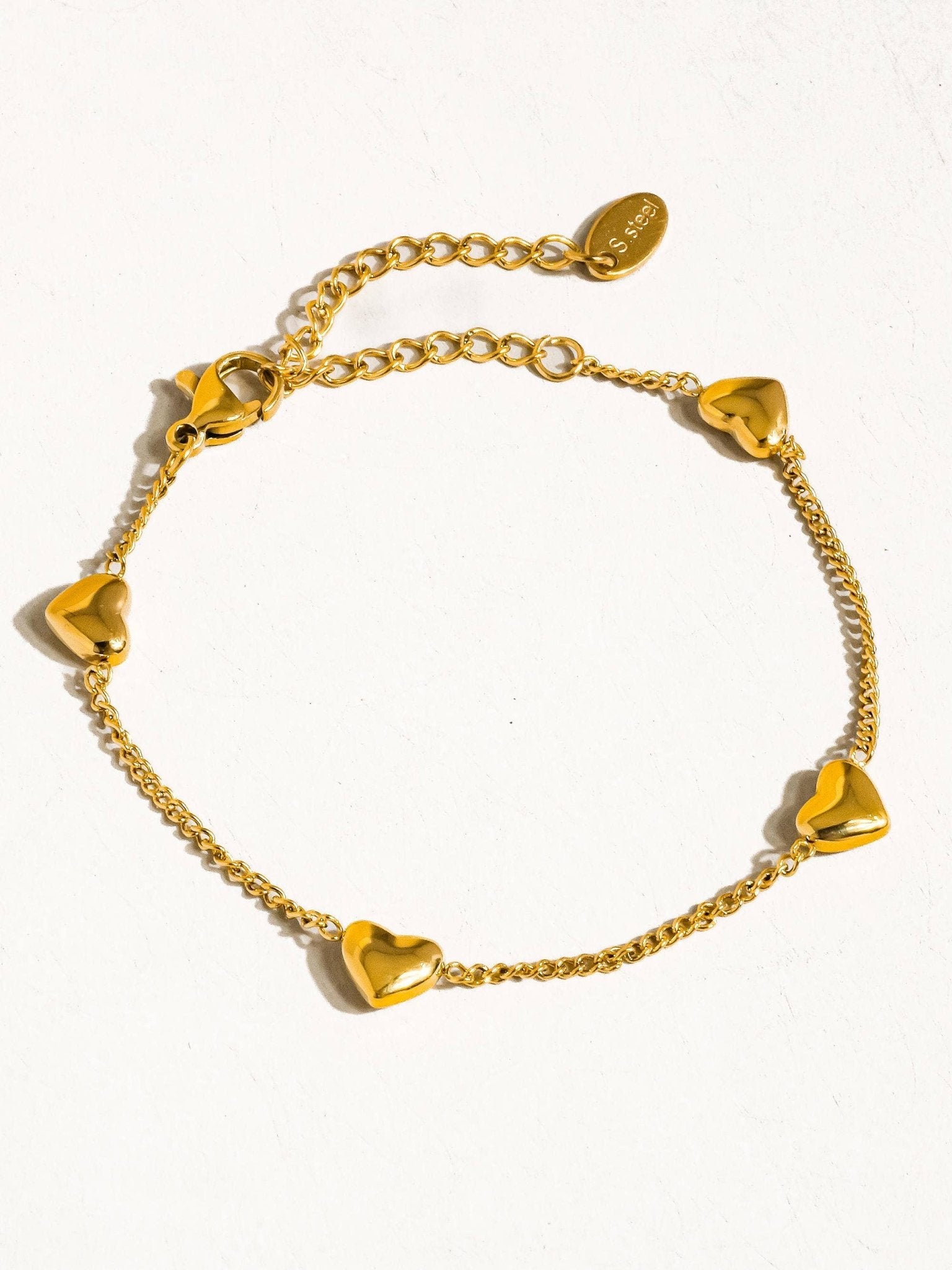 Vivre 18K Gold Non - Tarnish Petite Heart Bracelet Yellow Gold / Bracelet - Lalka Beauty Co.