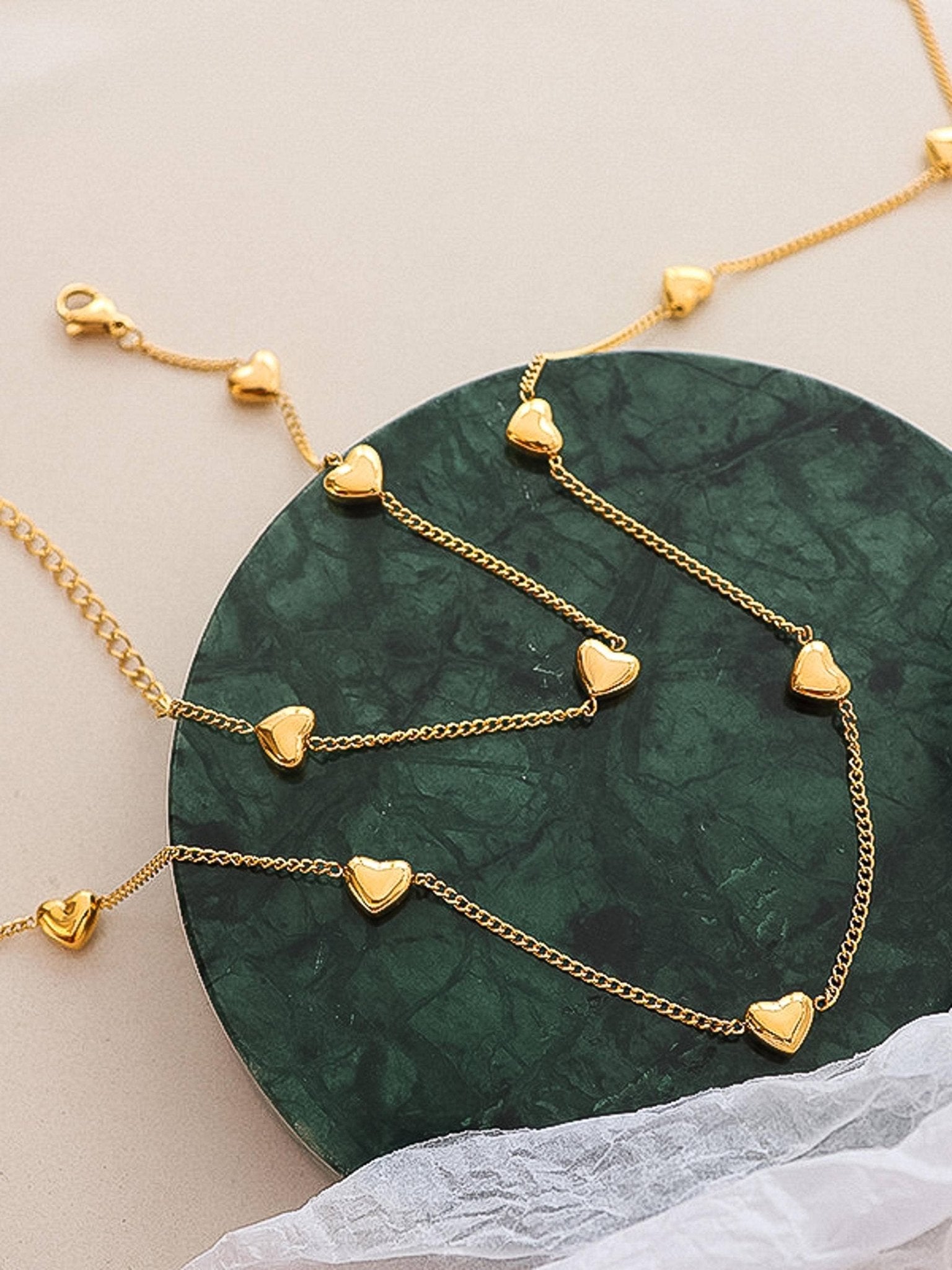 Vivre 18K Gold Non - Tarnish Petite Heart Necklace - Lalka Beauty Co.