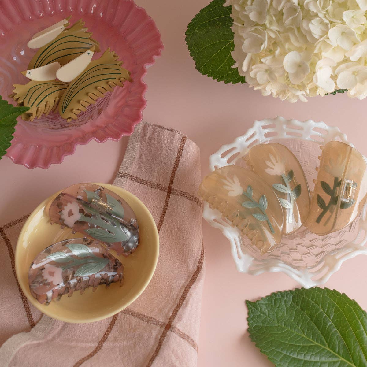 Woodland Sorrel Flower Hair Claw in Frosted Pink Acetate - Lalka Beauty Co.