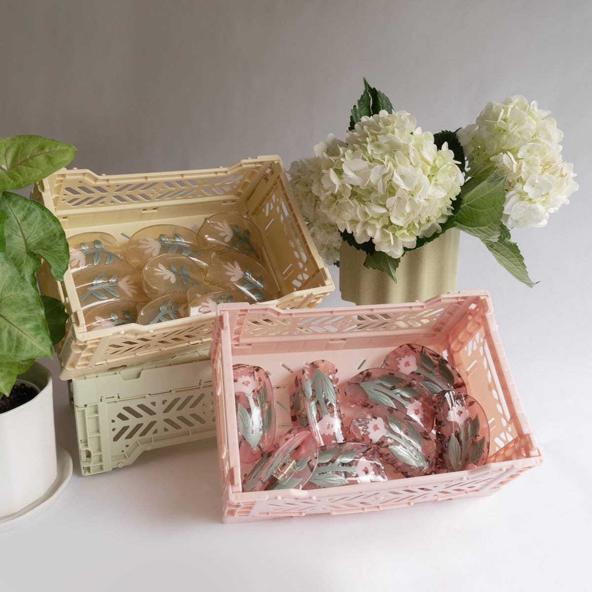 Woodland Sorrel Flower Hair Claw in Frosted Pink Acetate - Lalka Beauty Co.